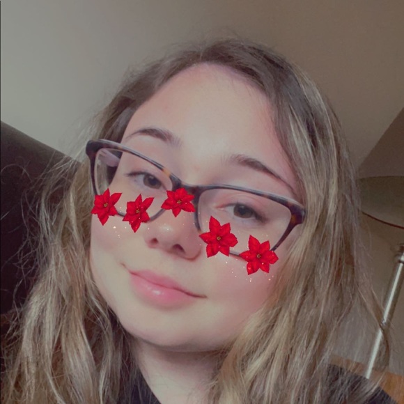 Meet your Posher, Sarah - Picture 1 of 1